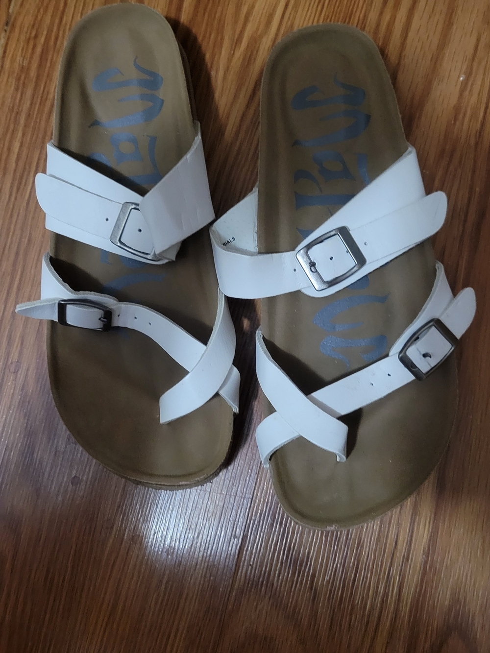 NWOT-White Strappy Buckle Footbed Sandals
